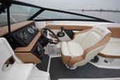 2021 Sea Ray Sun Sport 230