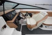 2021 Sea Ray Sun Sport 230
