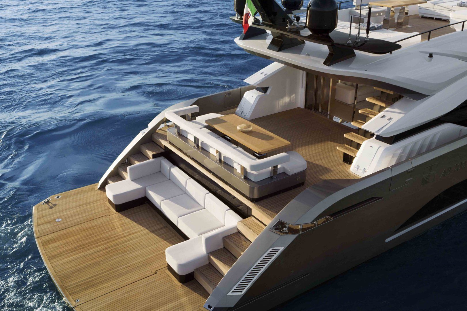 2017 AB Yachts 100