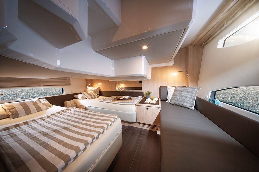 2022 Bavaria Yachts SR36