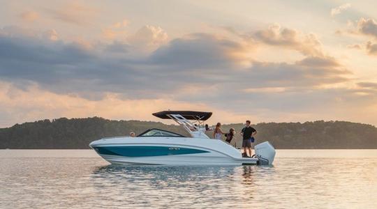 2023 Sea Ray SDX 250 Outboard