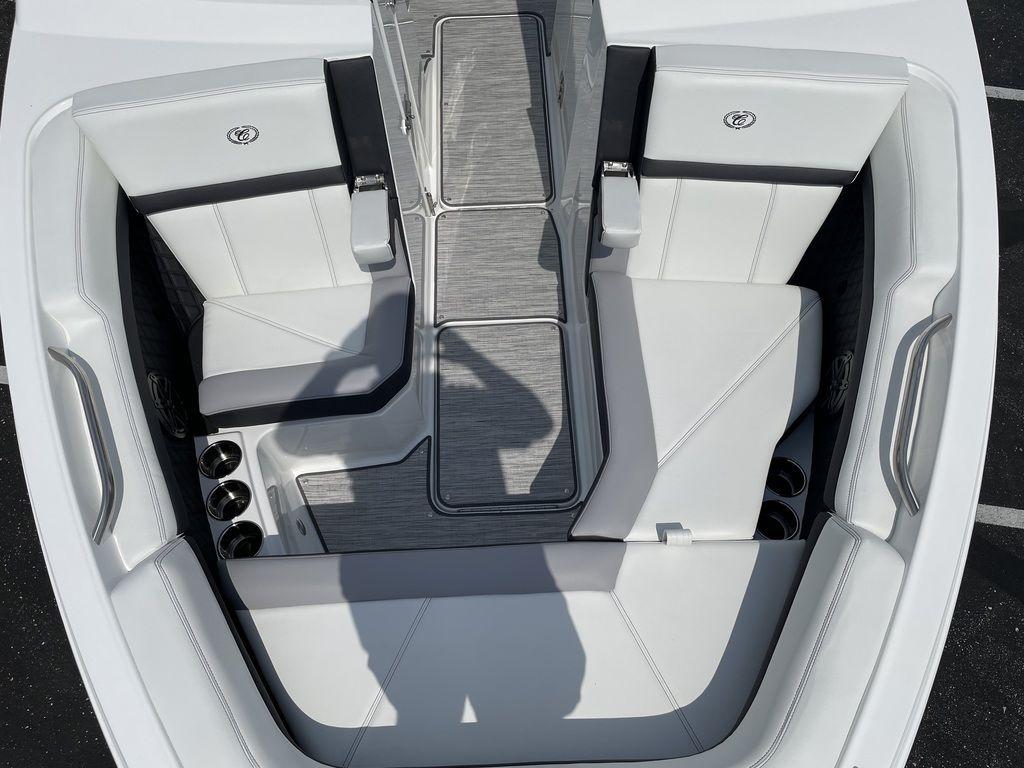 2022 Cobalt Boats R6