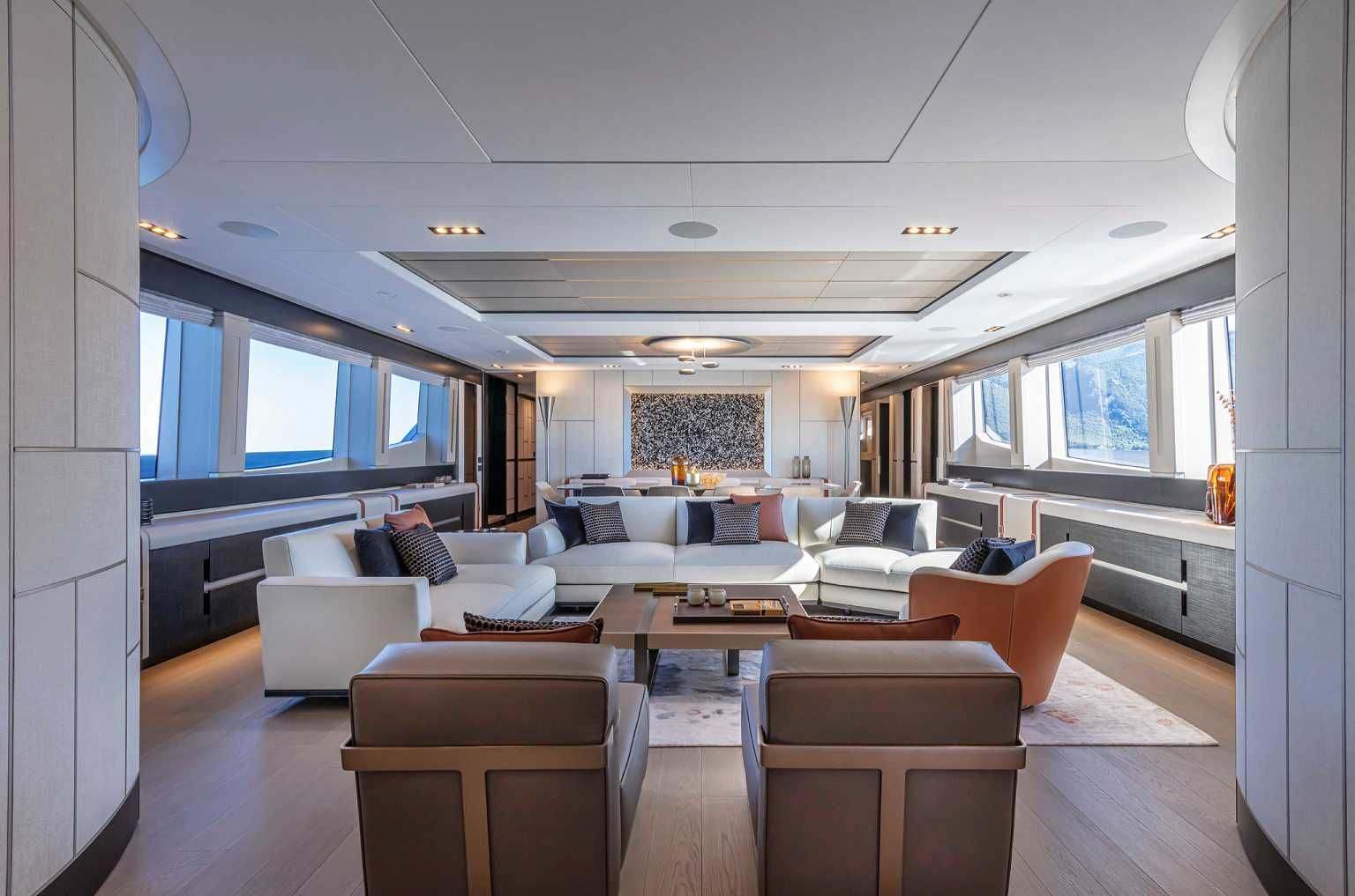 2016 Pershing Yachts 140