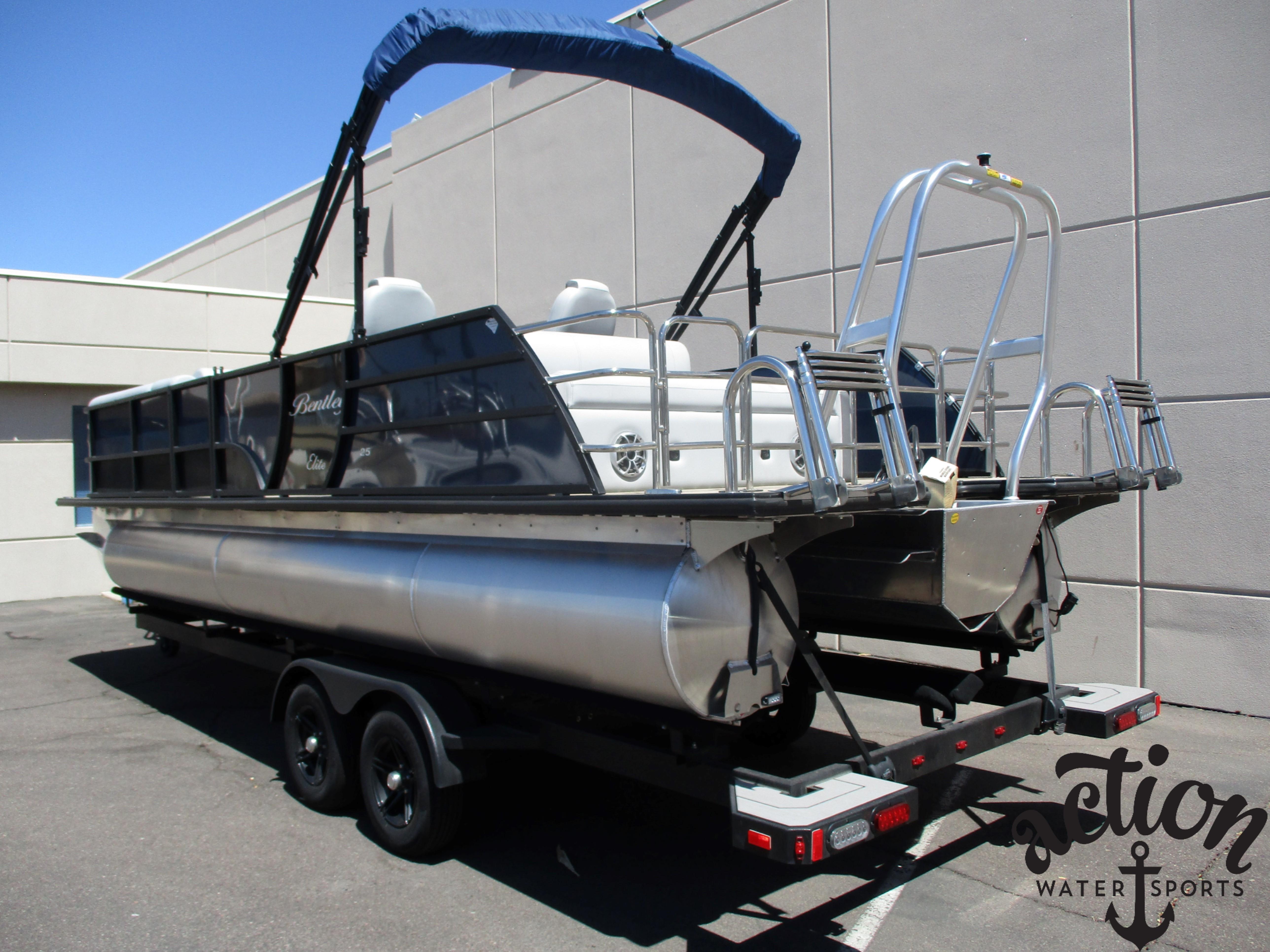 2022 Bentley Pontoons Elite 250 Swingback Dual Captain