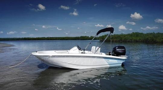 2021 Boston Whaler 130 Super Sport