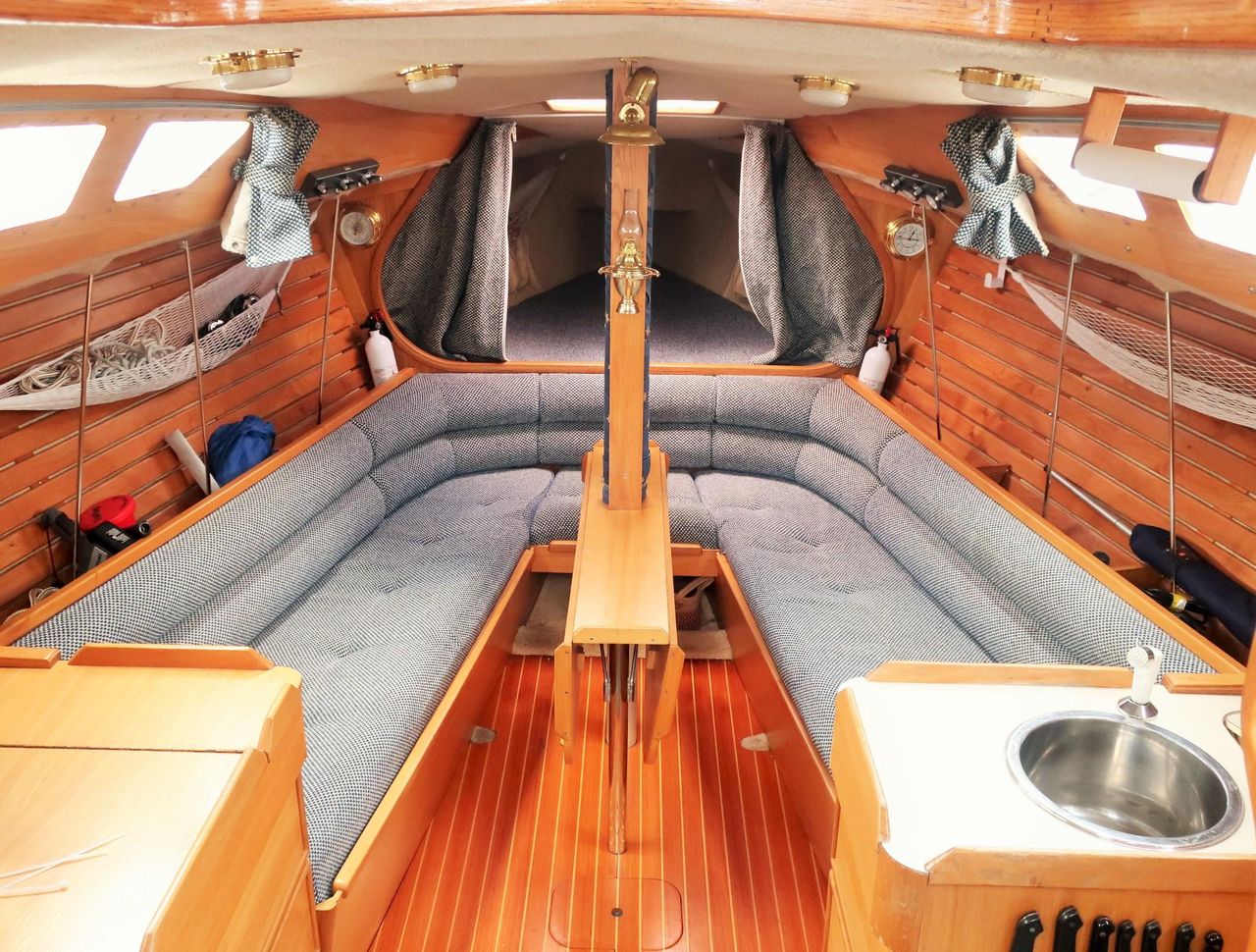 1983 Kirie Feeling 850 - Fin keel