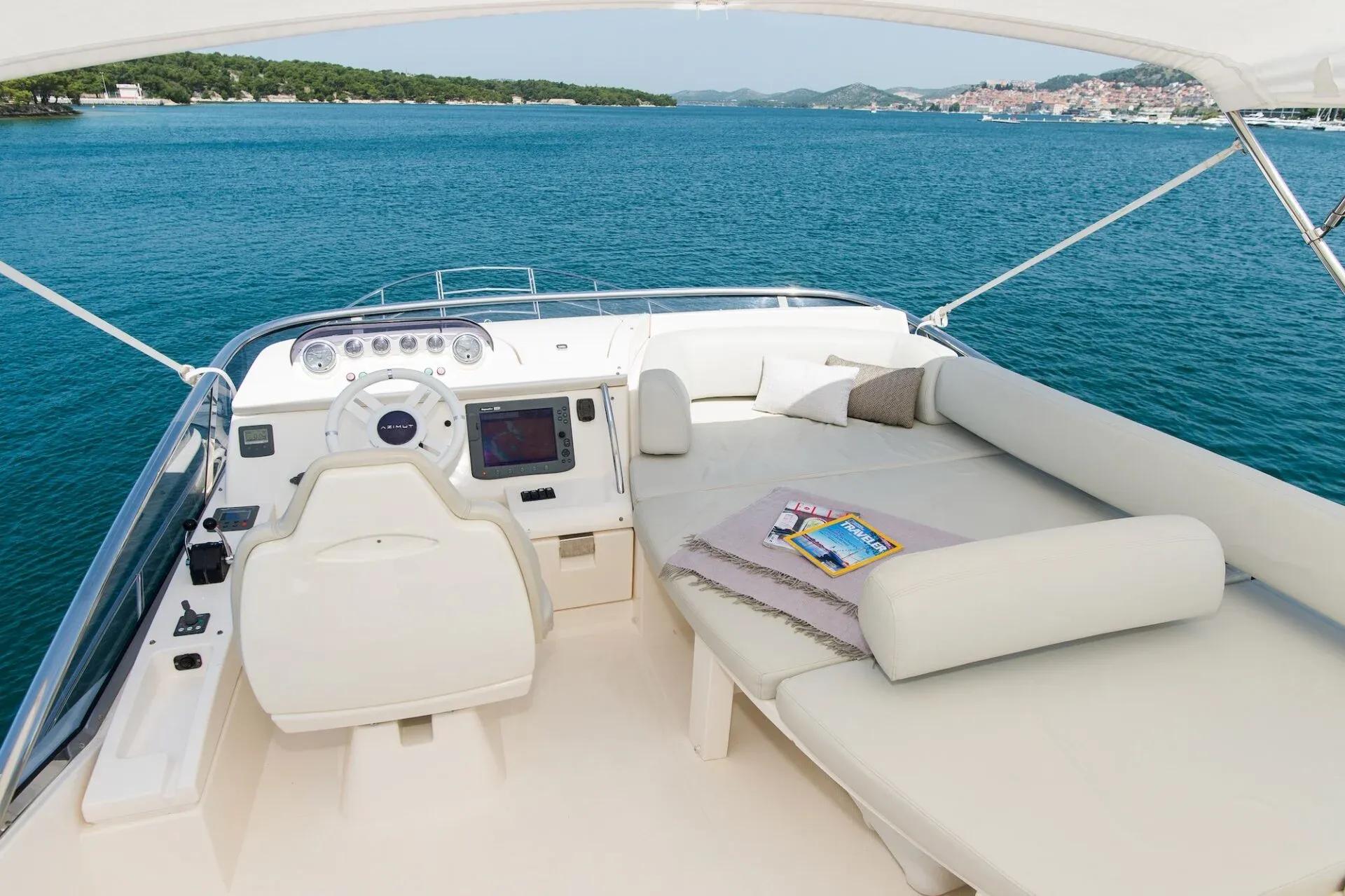 2010 Azimut Yachts 47 Fly