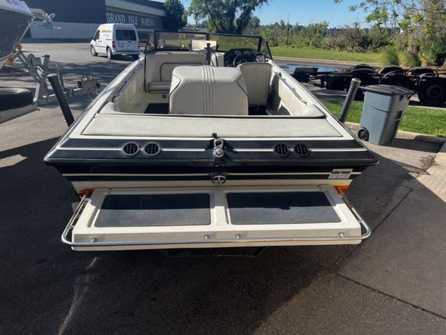 1987 Supra Boats Comp Ts6m