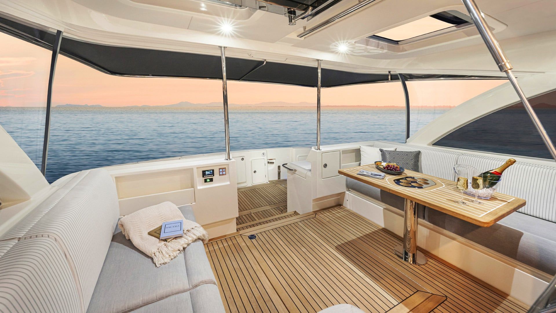 2022 Riviera 465 SUV