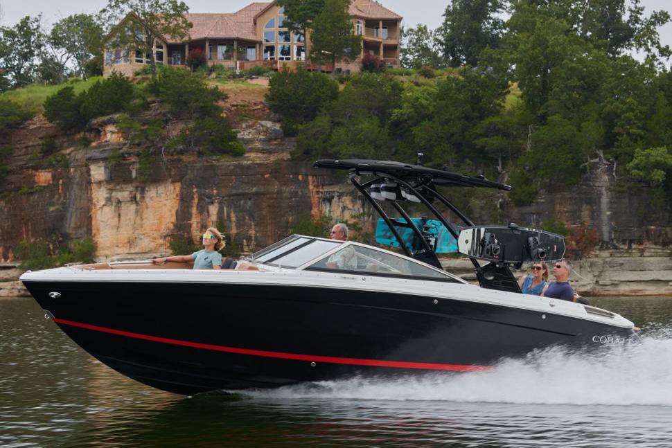2022 Cobalt Boats R8