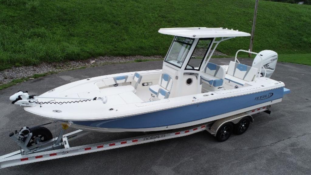 2022 Robalo 266 CAYMAN