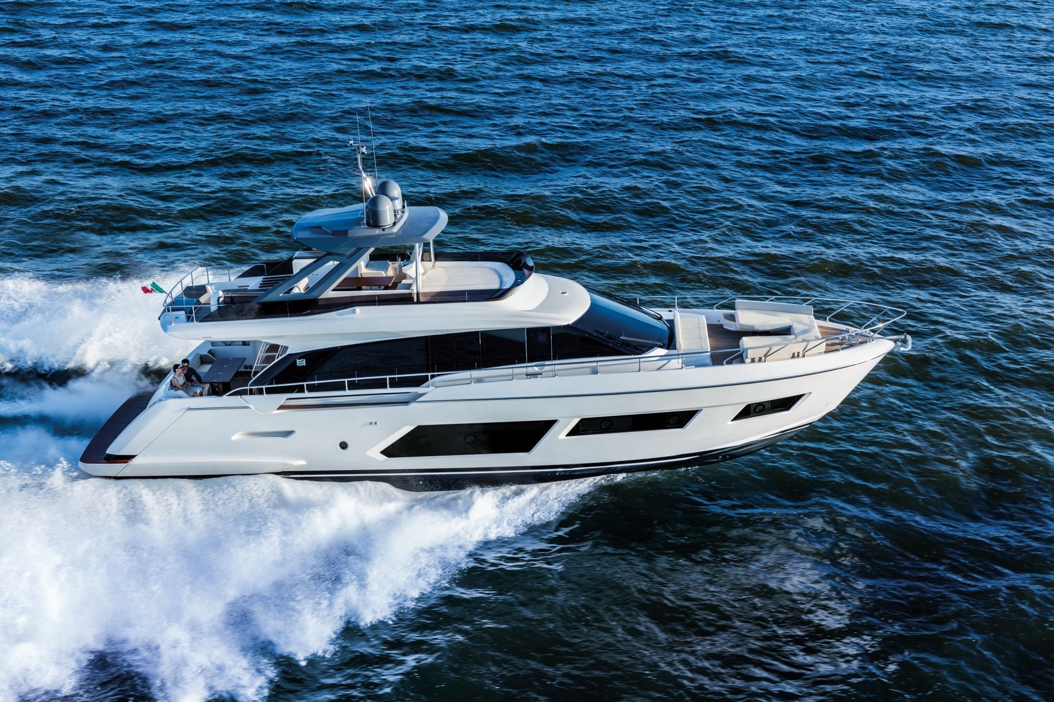 2022 Ferretti Yachts 670