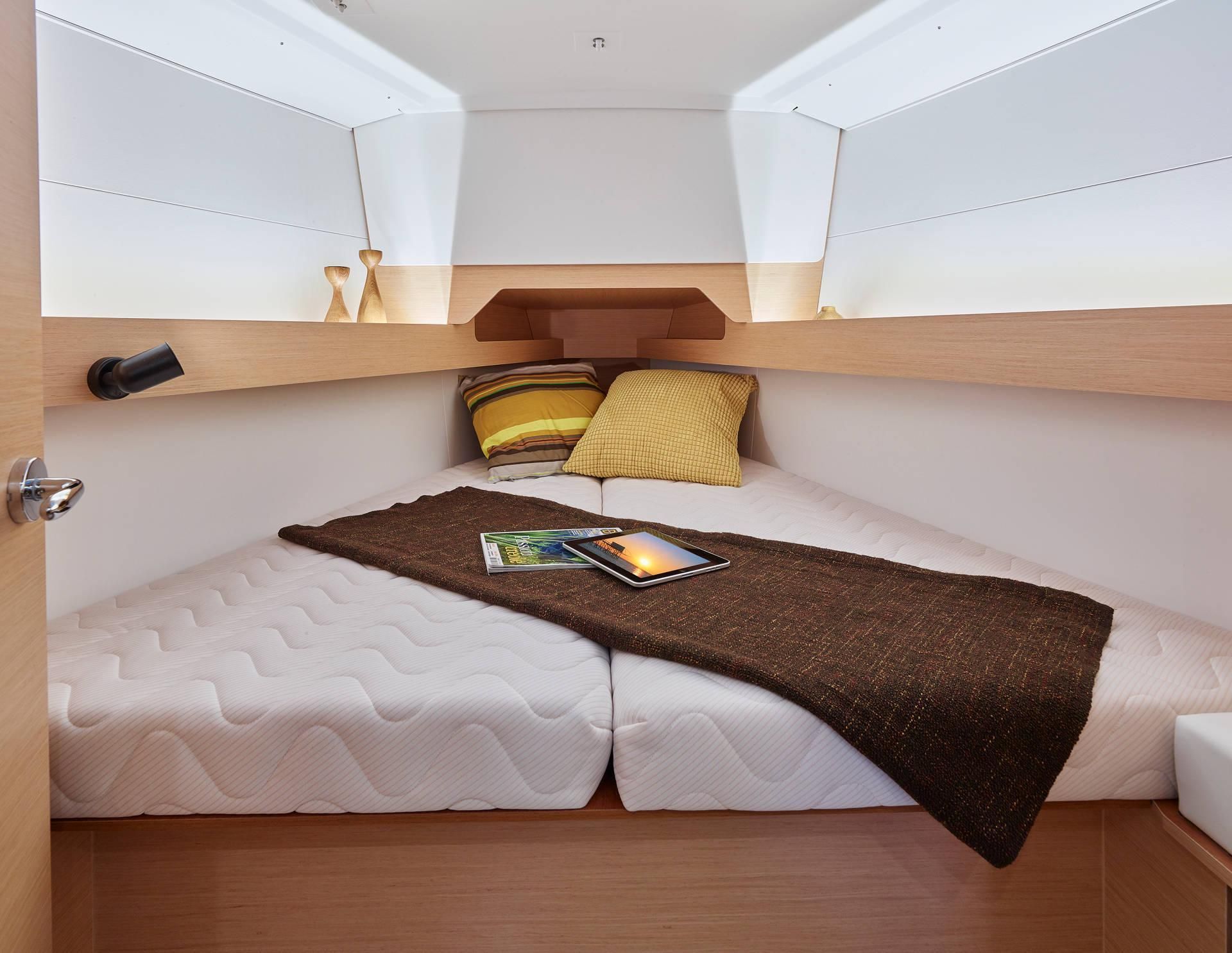 2018 Jeanneau Sun Odyssey 349