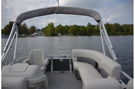 2022 SunChaser 16 LR 40HP BUNK TRAILER