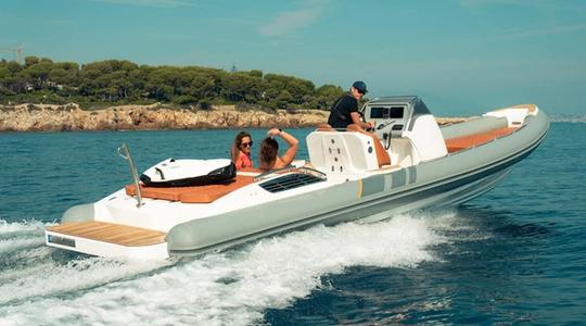 2022 Cobra Ribs Nautique Inboard 9