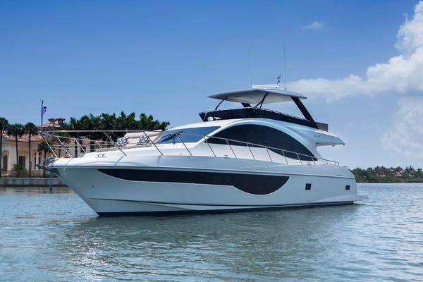 2020 Dyna Yachts 63 Hardtop