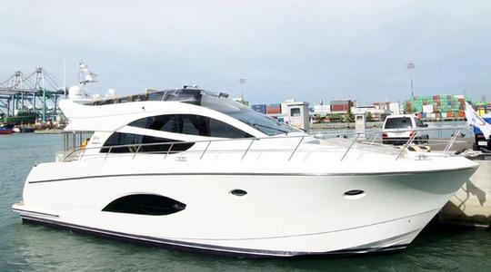 2012 Horizon Yacht E56