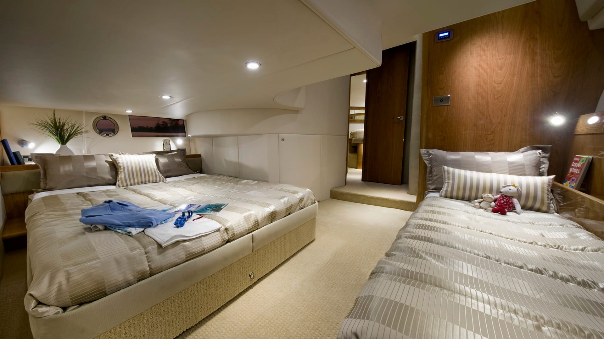 2021 Riviera 43 Open Flybridge