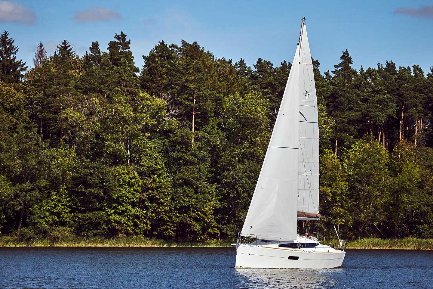 2017 Jeanneau Sun Odyssey 319