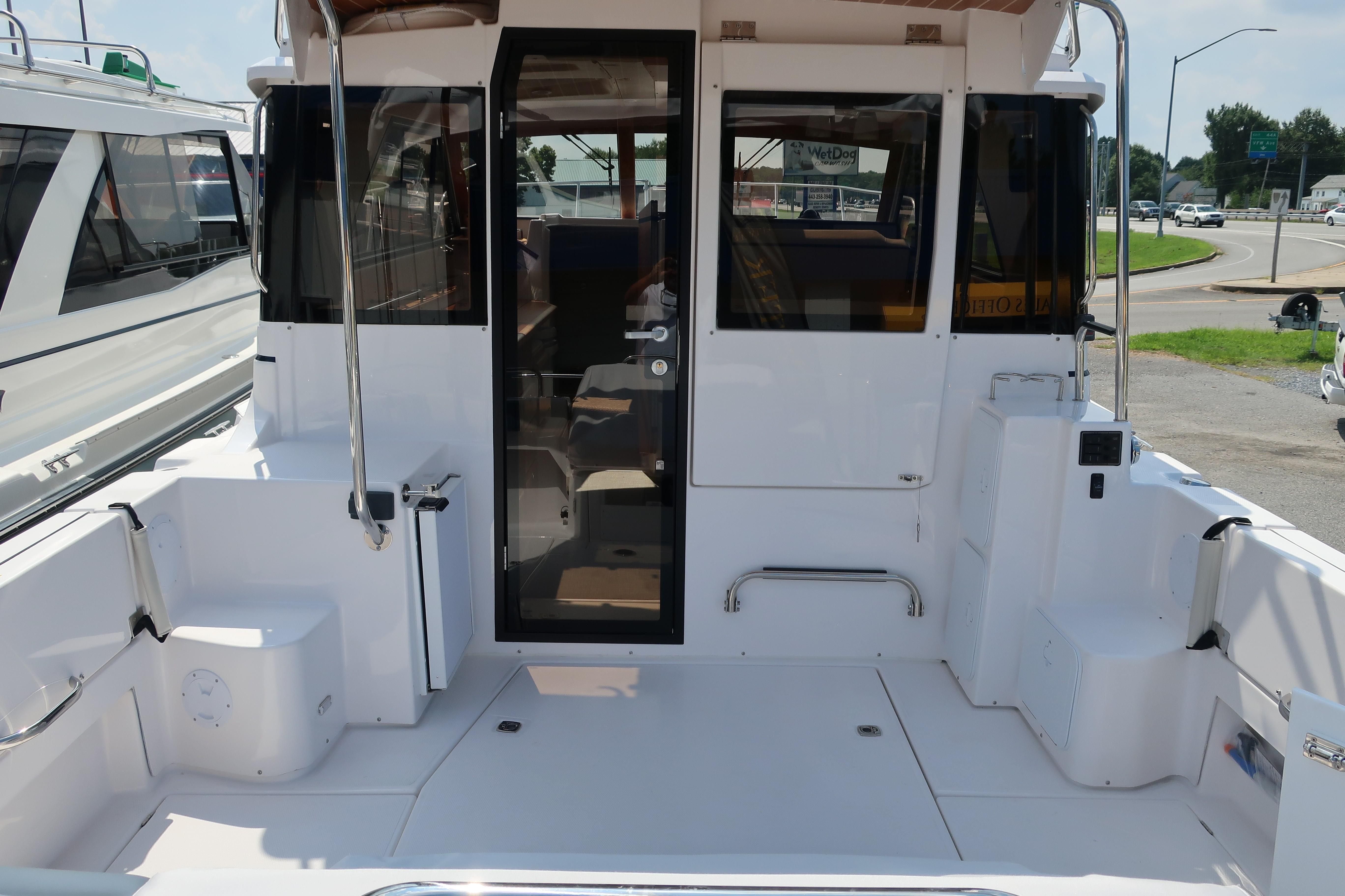 2022 Cutwater 30 S Luxury Edition Volvo Diesel