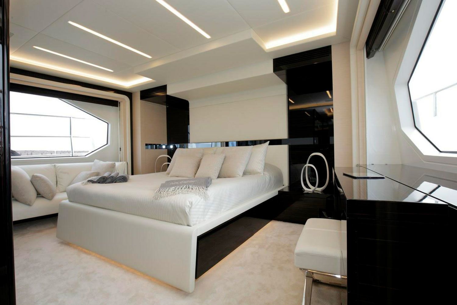 2013 Benetti Yachts Delfino 93