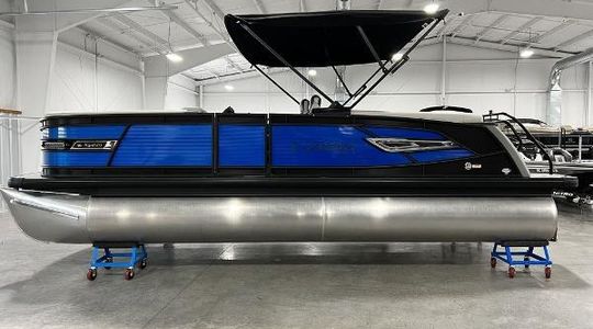 2021 Godfrey Pontoon Boats AquaPatio 235 SBC iMPACT 29 in. Center Tube