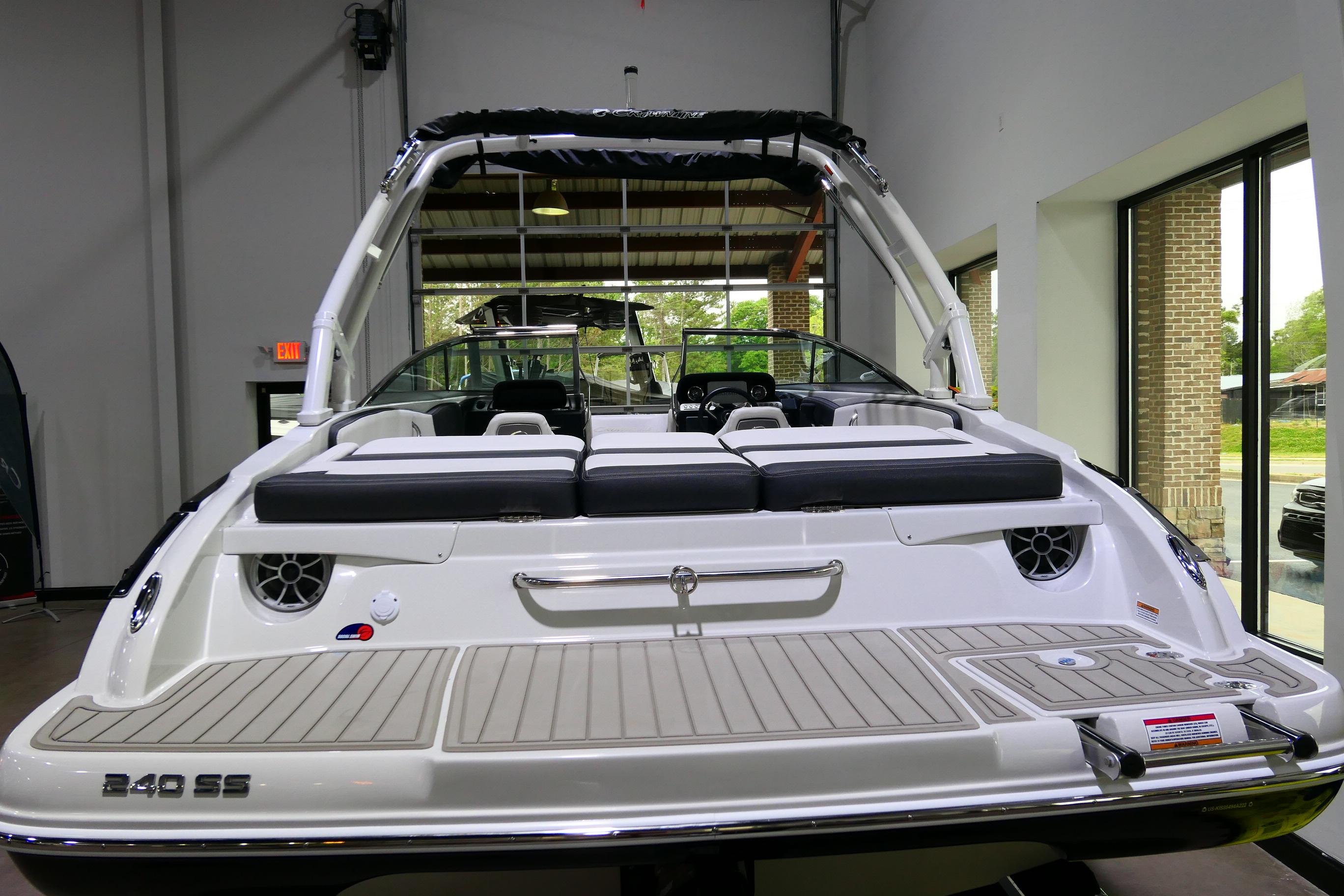 2022 Crownline 240SS