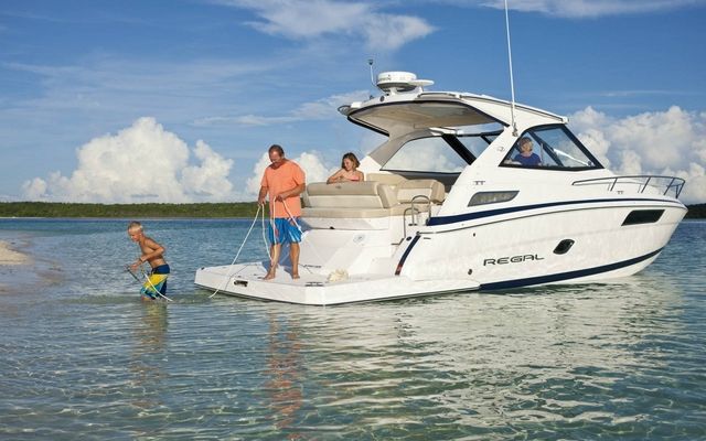 2013 Regal Boats 35 Sport Coupe