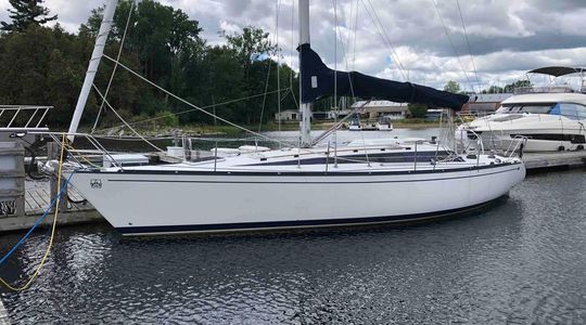 1982 Dufour Yachts 39