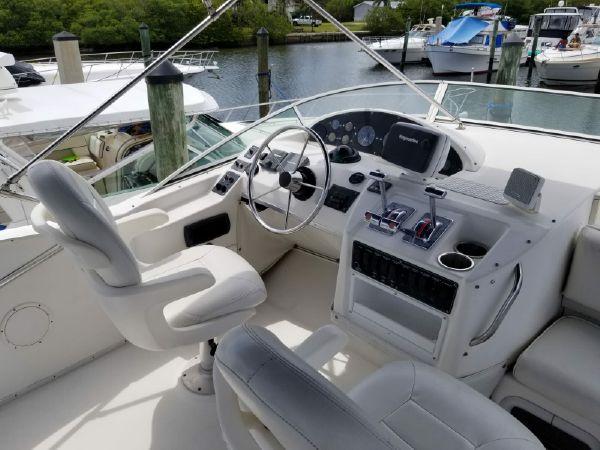 2001 Bayliner 3988 Command Bridge Motoryacht