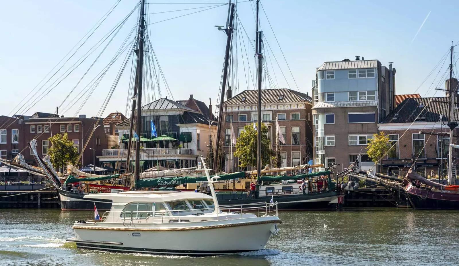 2017 Linssen Yachts Grand Sturdy 40.0 Sedan