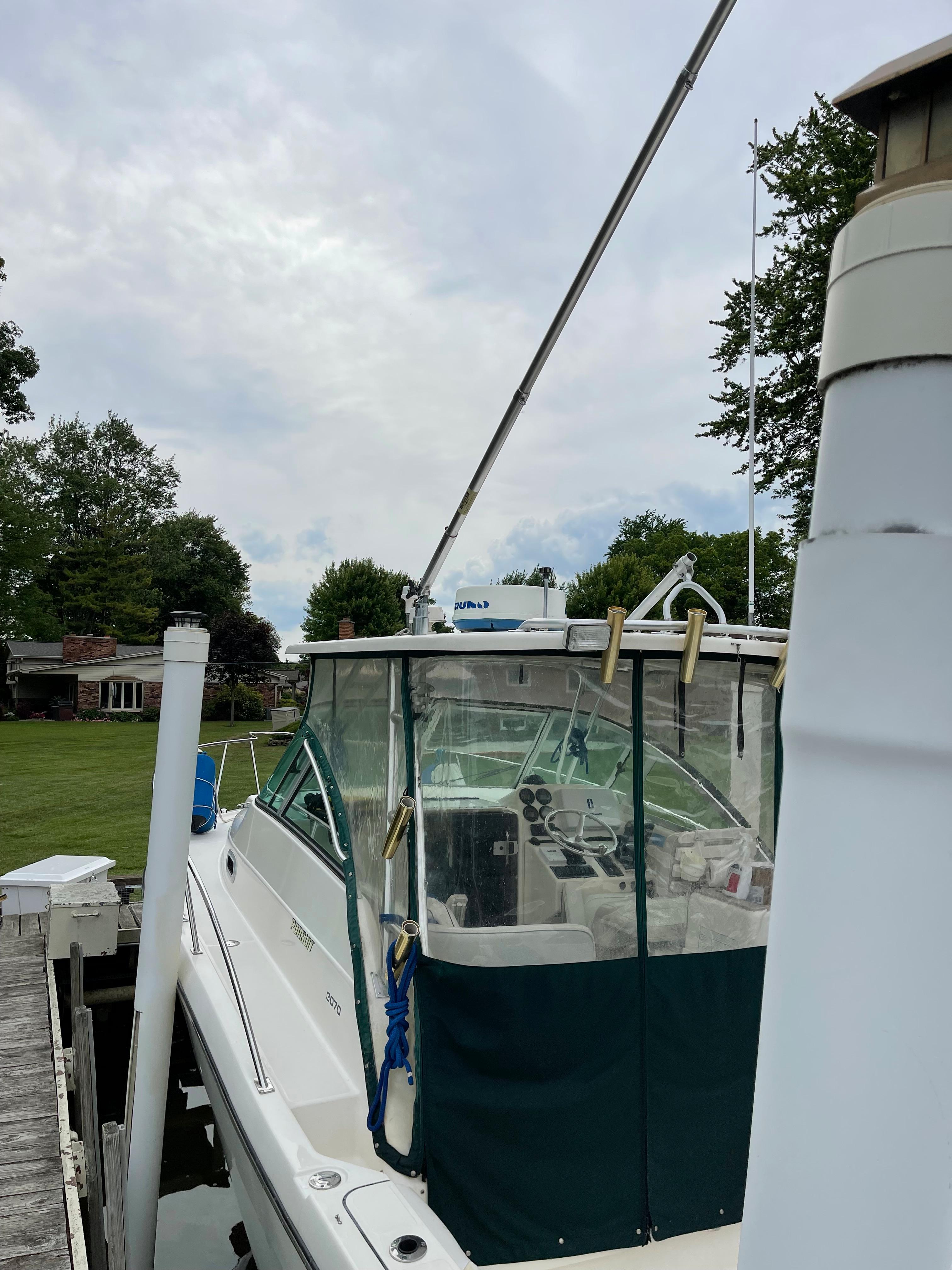 2002 Pursuit Boats 3070 Express