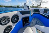 Concept 44 Open Deck centre console, photo 3