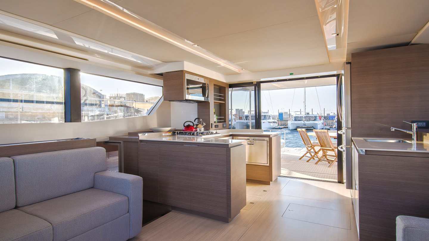 2023 Robertson and Caine Leopard 53