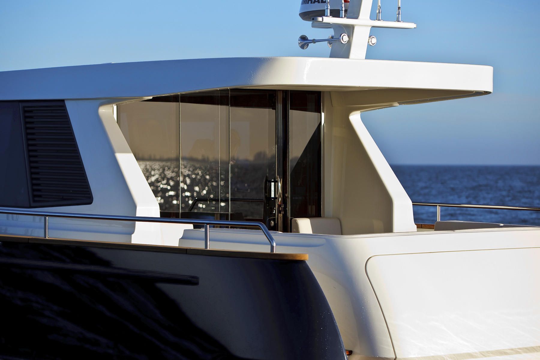 2013 Contest Yachts 52MC Fastlane