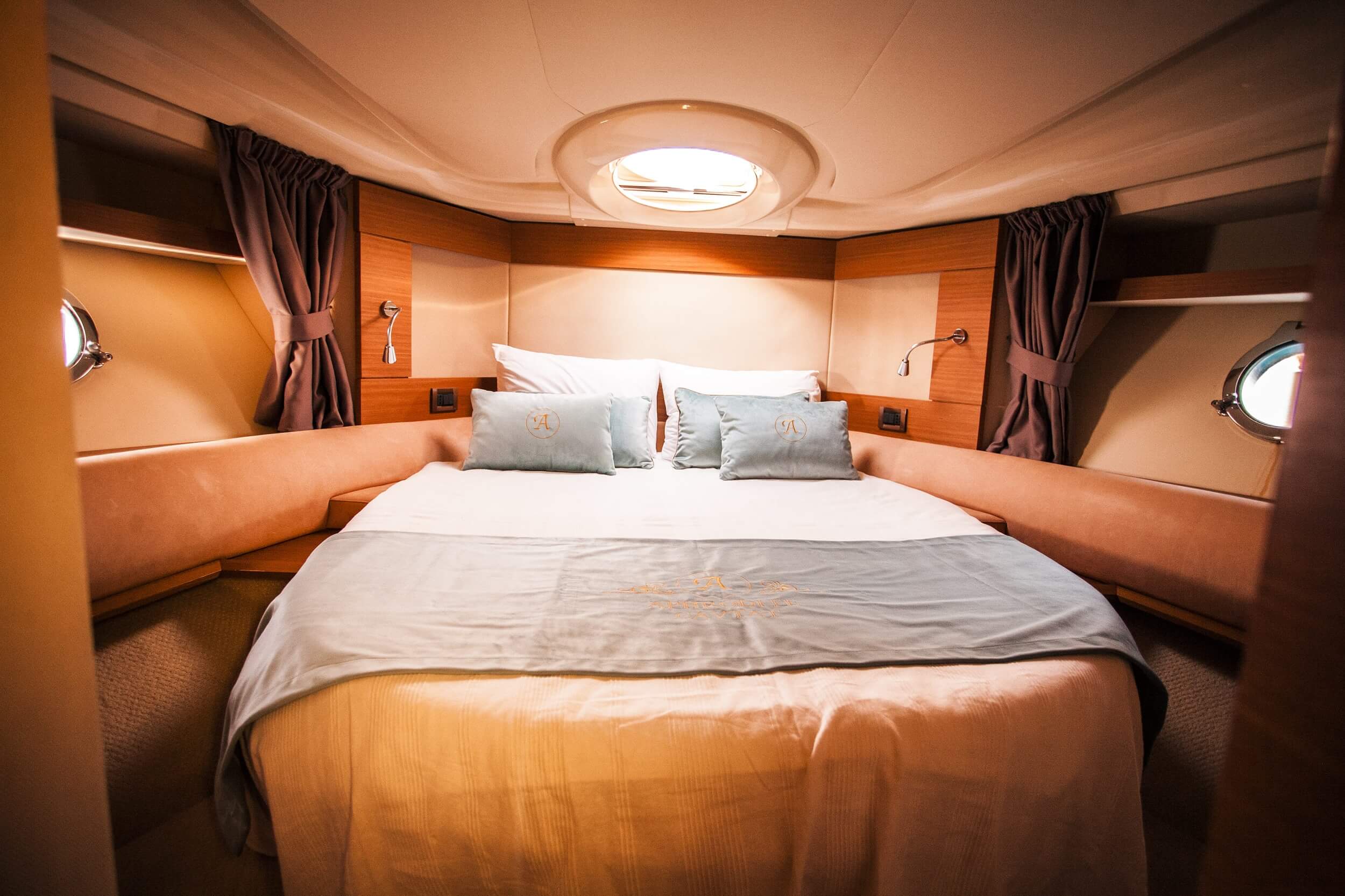 2010 Azimut Yachts 43 Fly