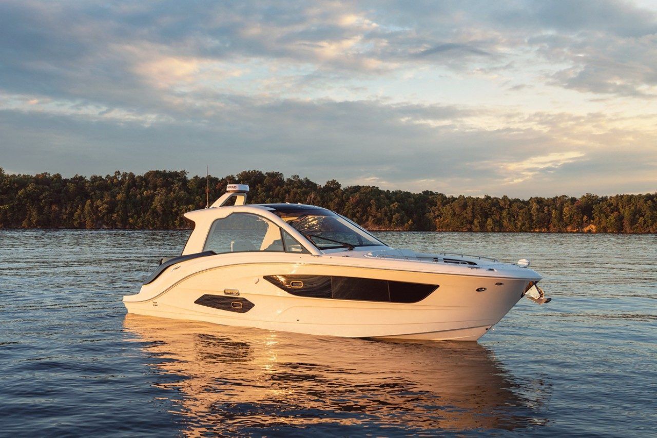 2023 Sea Ray Sundancer 370 