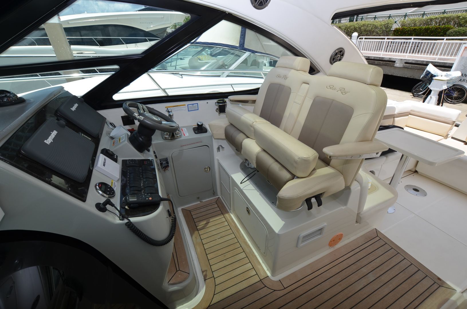 2013 Sea Ray Sundancer 470