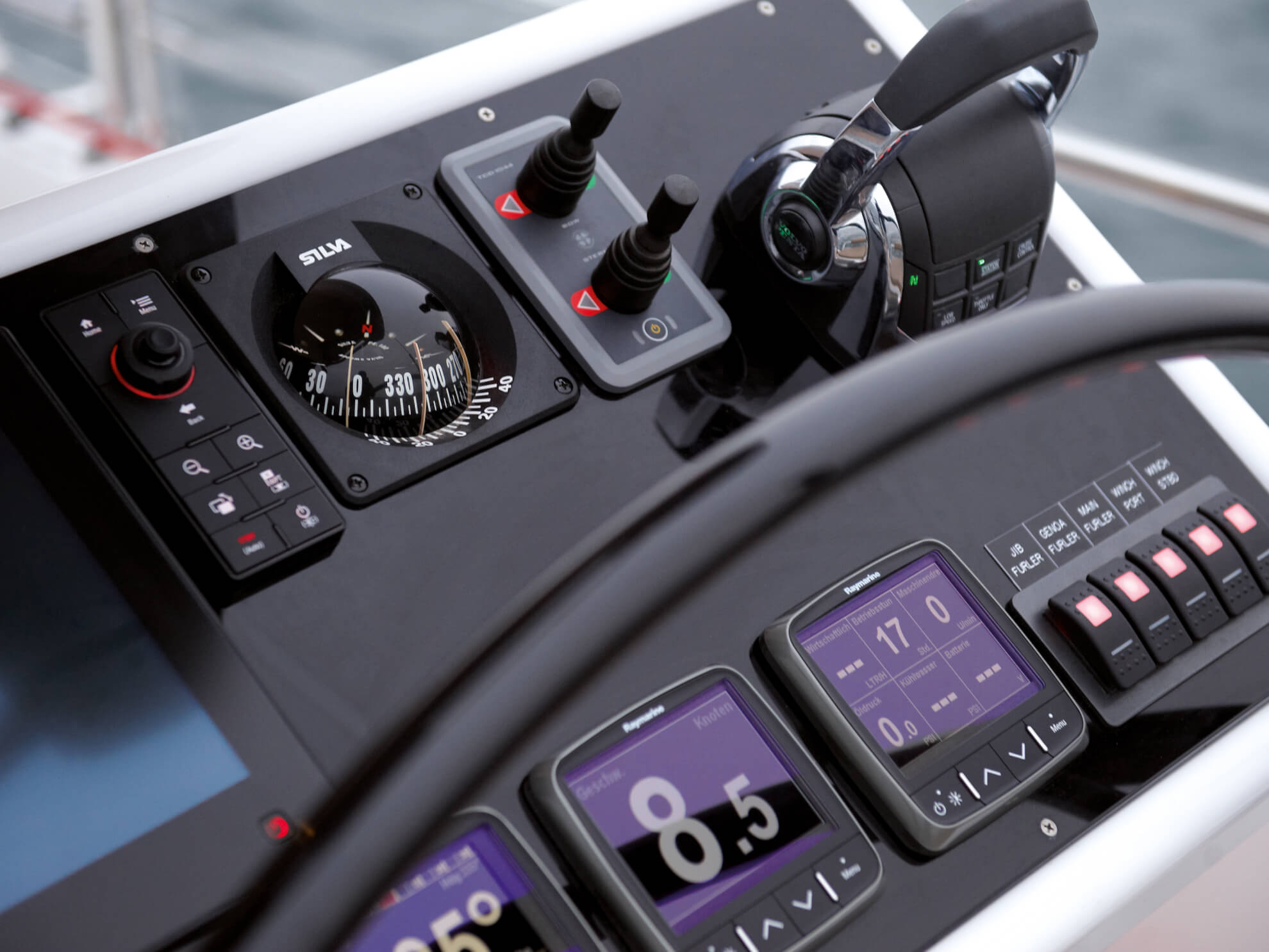 2022 Moody Yachts Decksaloon 54