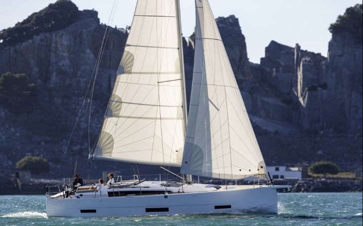 2018 Dufour Yachts 390 Grand Large - Shoal draft