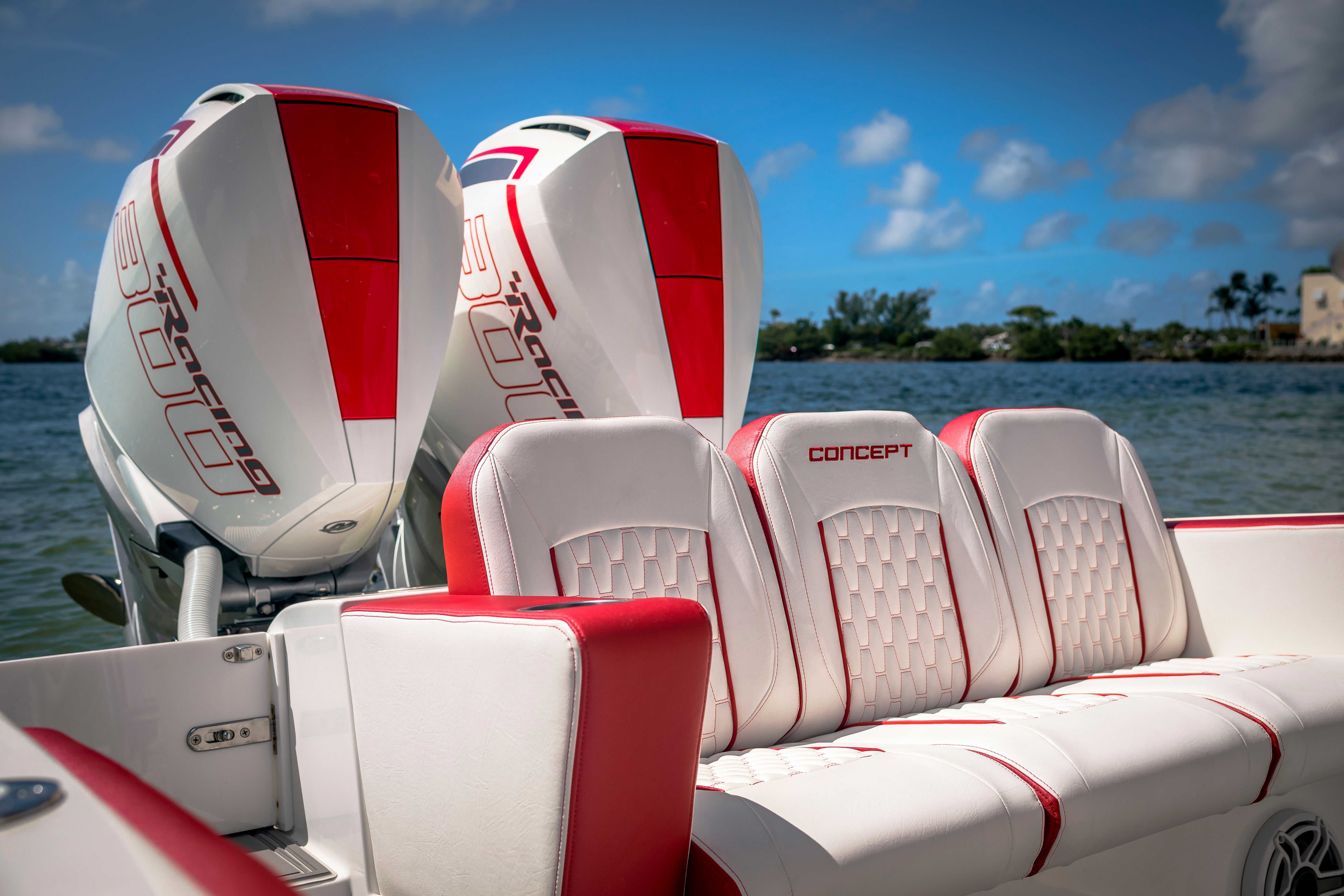 Concept 30 Open Deck centre console, photo 2