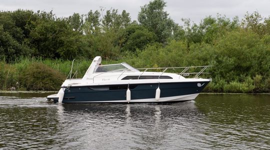 2020 Broom Boats 30 Cadet