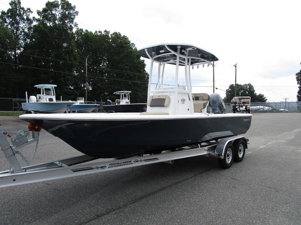 2021 Tidewater Boats 2110 Bay Max