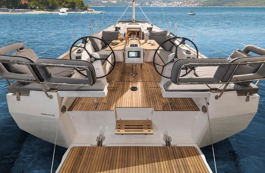 2022 Bavaria Yachts C42