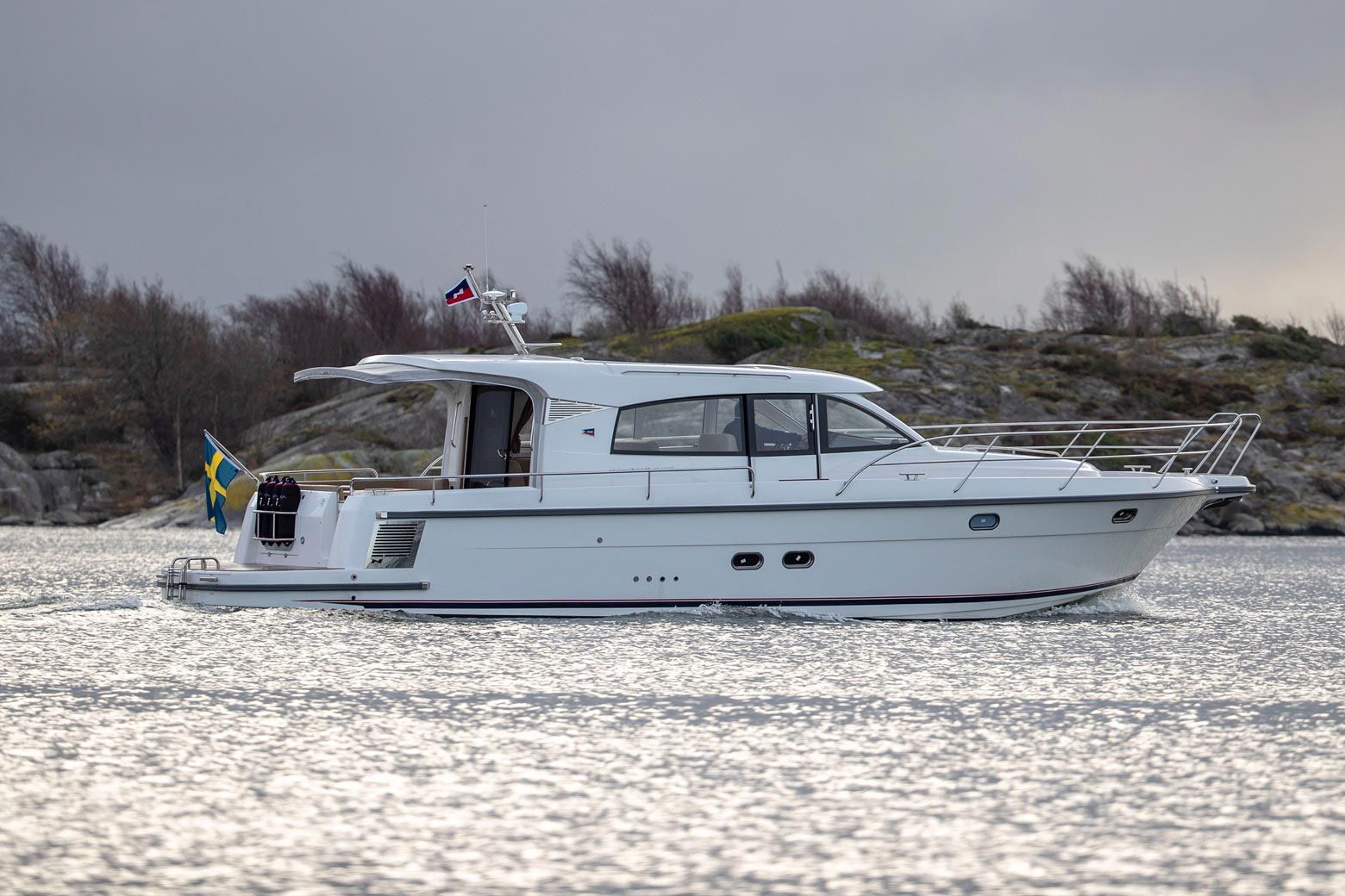 2022 Nimbus 405 Coupe