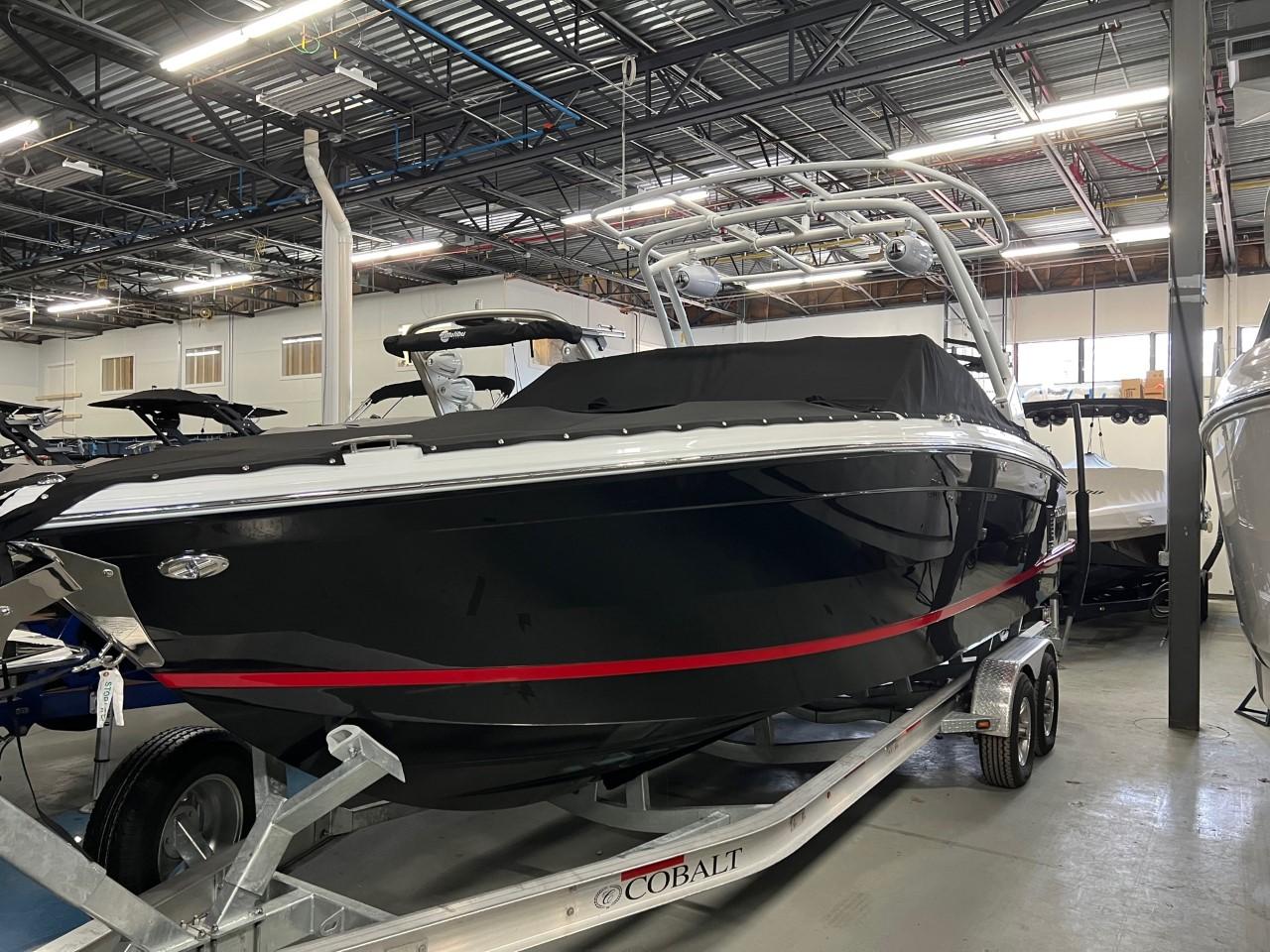 2021 Cobalt Boats R8 Surf