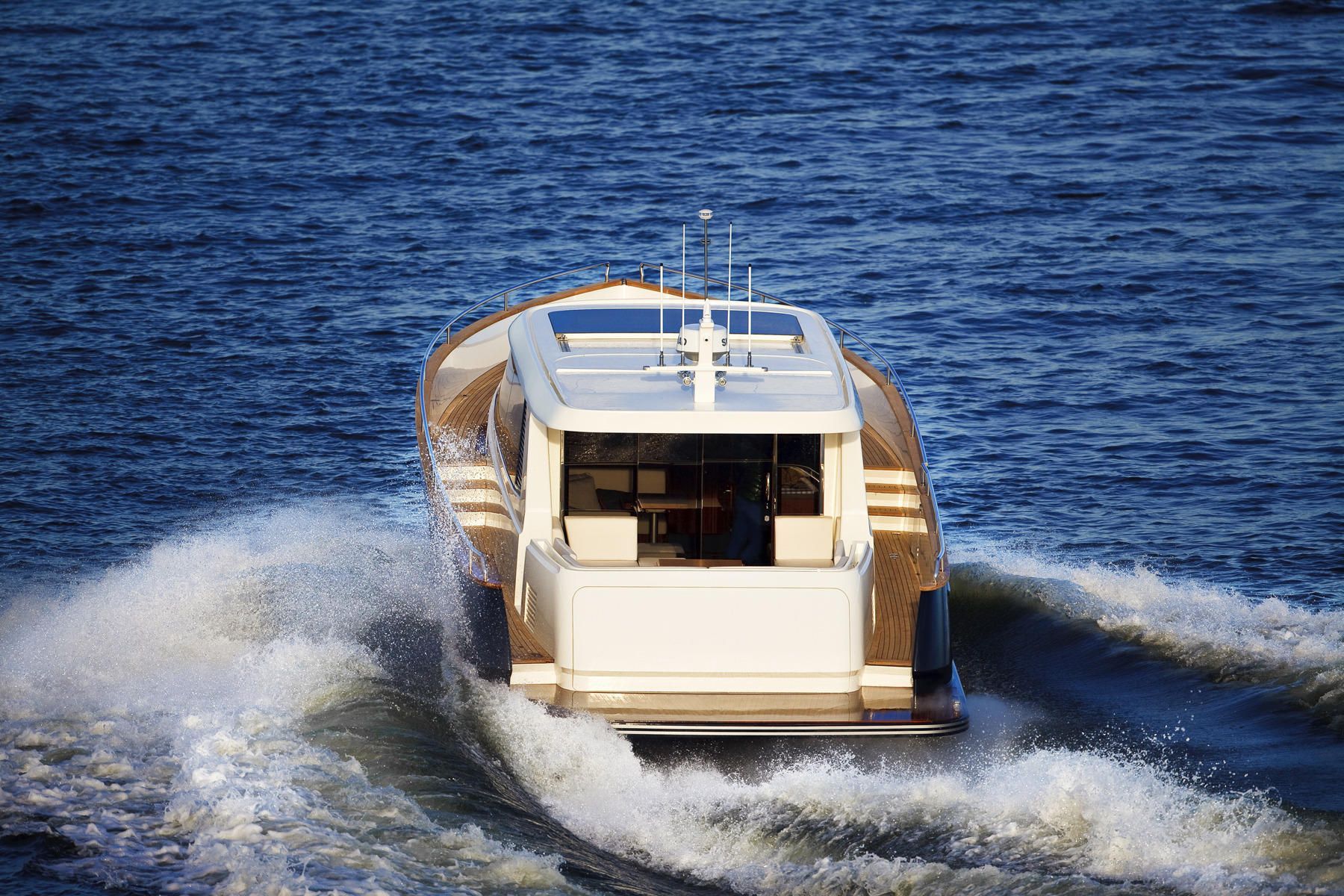 2013 Contest Yachts 52MC Fastlane