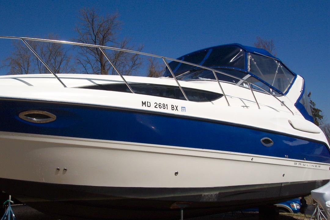 2005 Bayliner 305 Sb