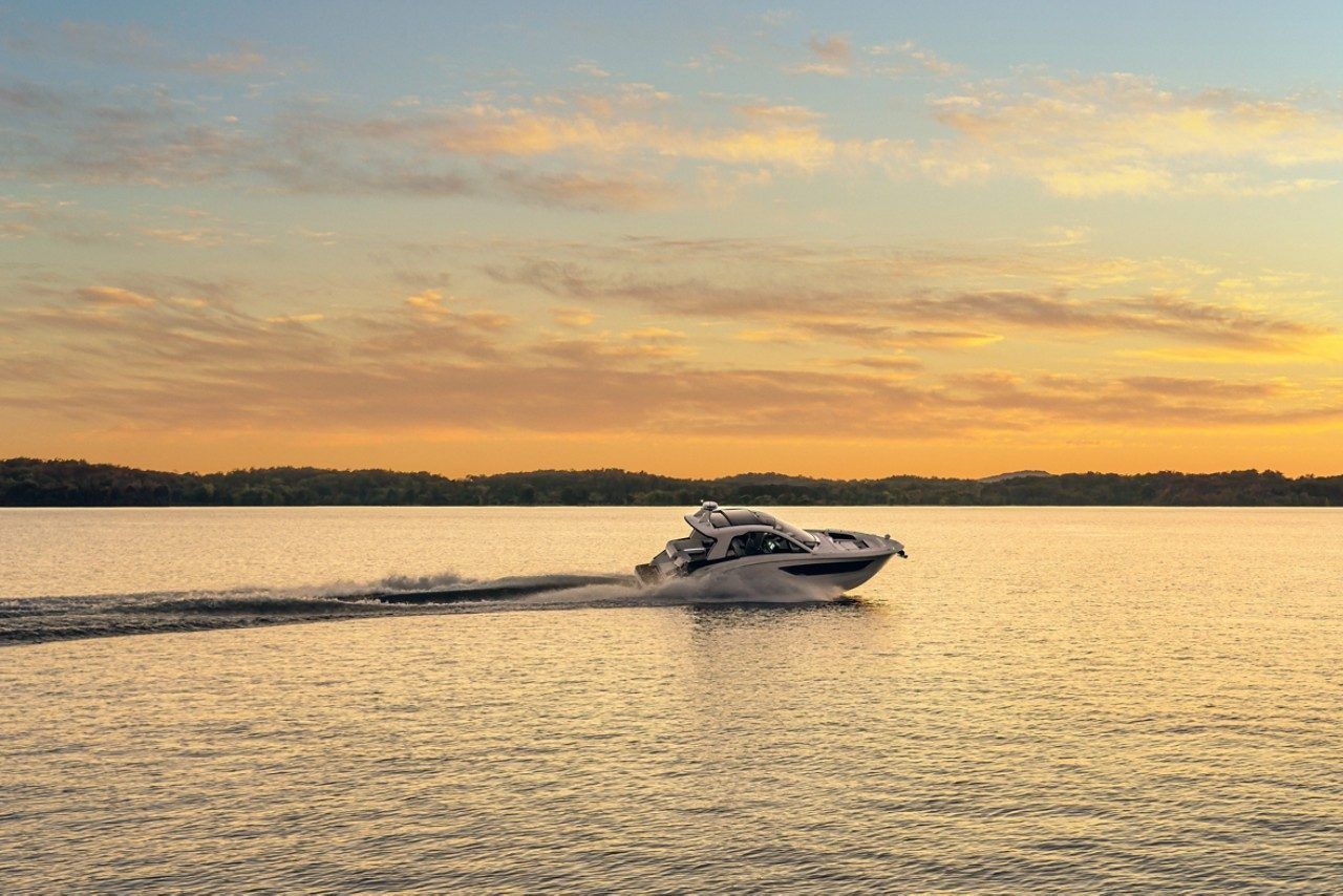 2023 Sea Ray Sundancer 370 