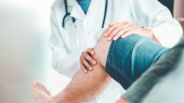 Unlocking Leads Generation for Knee Decompression Marketing: Strategies for Practitioners
